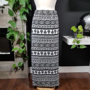 Nwot XL Black and White Stretch Maxi Skirt